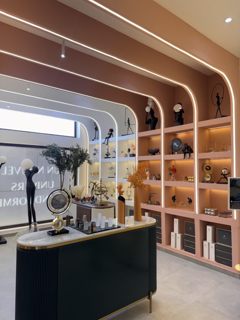 showroom side